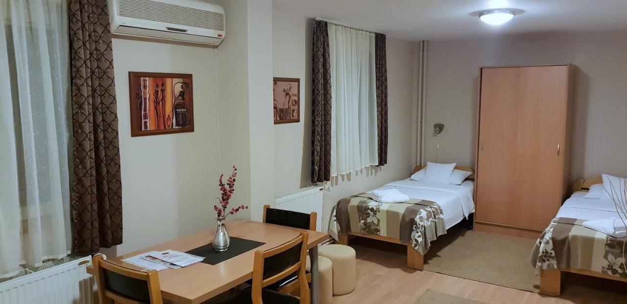 Hotel Topcider Belgrad Exterior foto