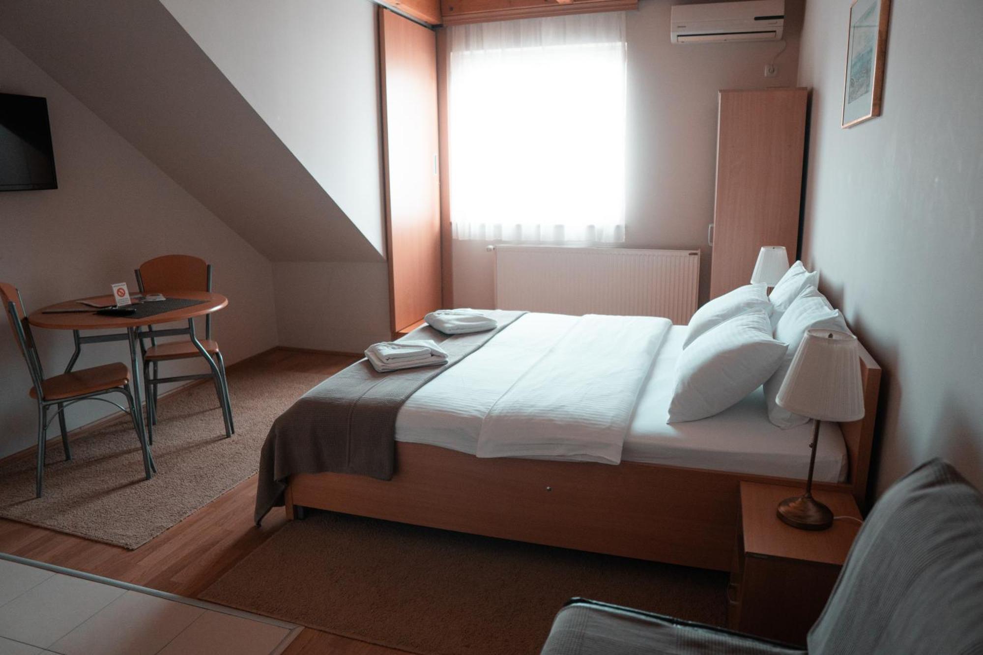 Hotel Topcider Belgrad Exterior foto