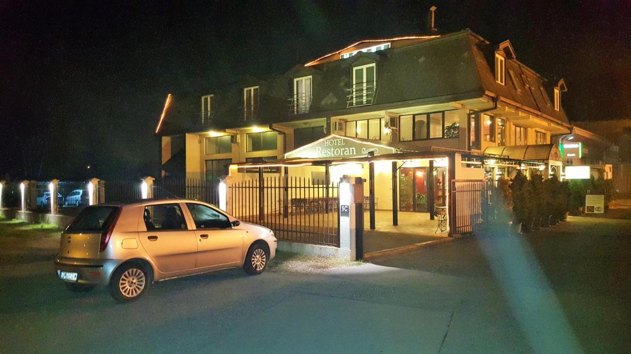 Hotel Topcider Belgrad Exterior foto